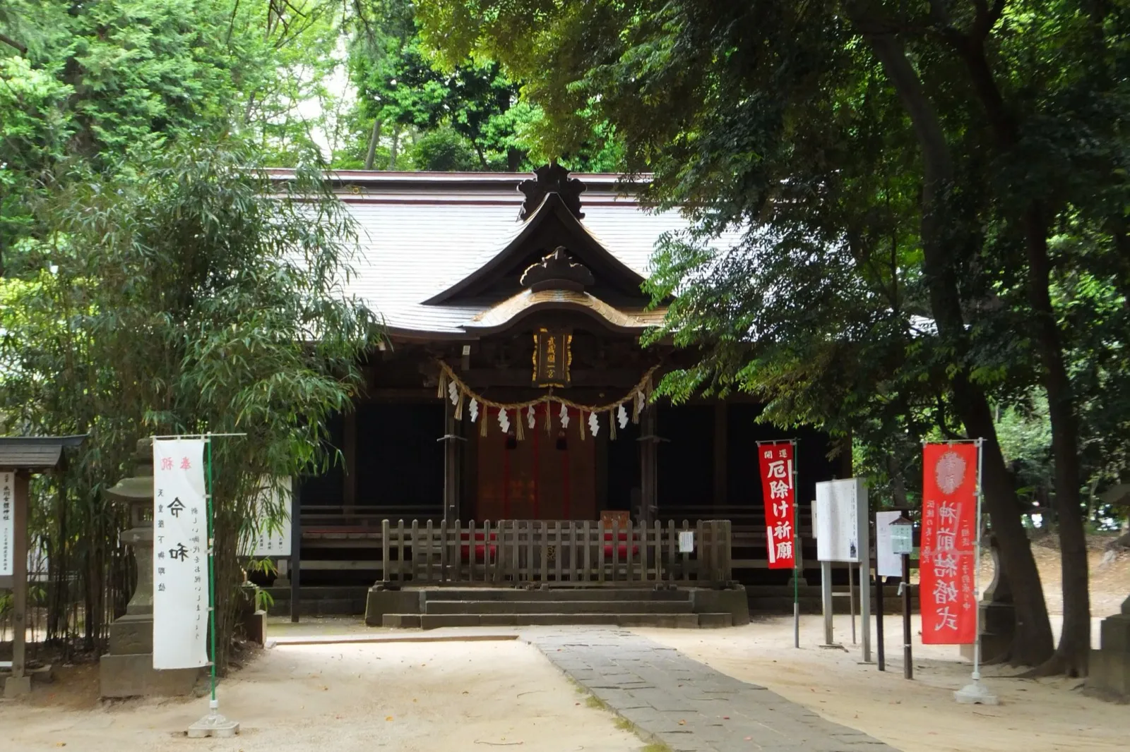 氷川女體神社の拝殿